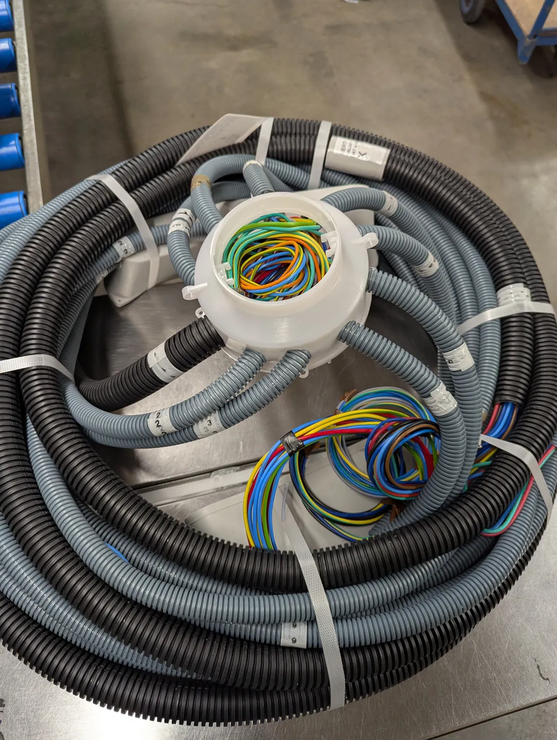 Préfabrication électrique : pieuvre électrique